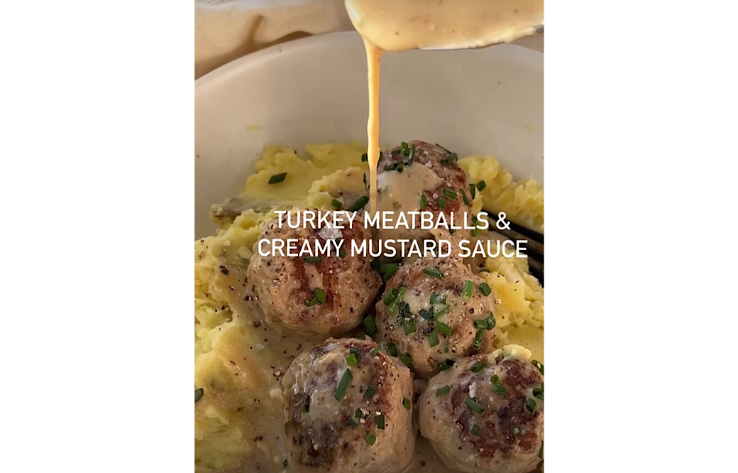 BroccYourBody Turkey Meatballs