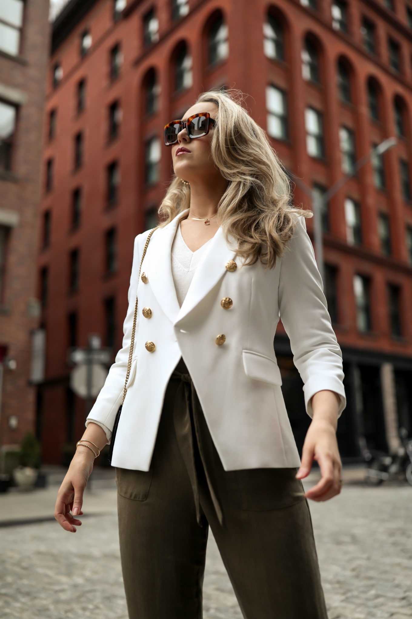 Elroy V-Neck Cashmere Sweater