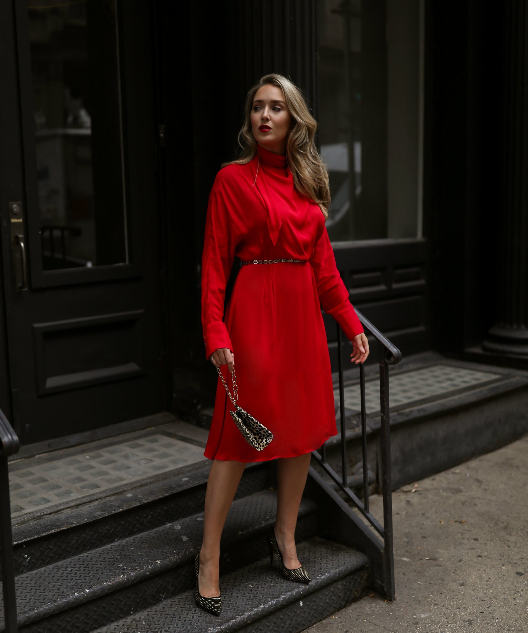 office-holiday-party-festive-workwear-professional-women-classic-style-fashion2